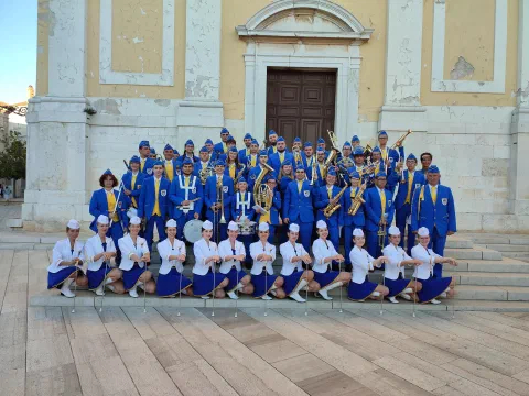 Společná fotka v Chorvatsku v uniformách
